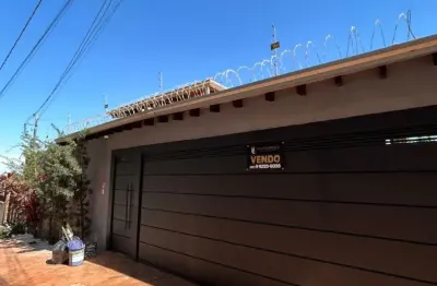 Casa com 3 quartos à venda na Rua Professor Hilário da Rocha, Vila Santo Eugênio, Campo Grande