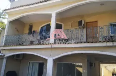 Casa com 5 quartos, sendo 2 suítes à venda, campo grande rio de janeiro/rj