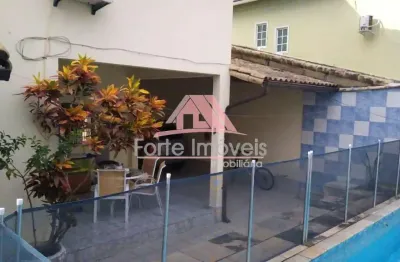 Casa duplex com 4 dormitórios sendo 1 suíte e piscina - cg/rj