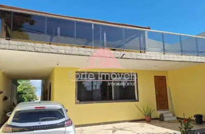 Casa à venda na Rua Sérgio Bernardino, Sepetiba, Rio de Janeiro