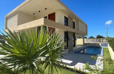 Belíssima casa em condominio fechado, com  área de lazer completa.