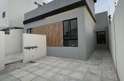 Oportunidade de casa em mangabeira próximo a praça do coqueiral.