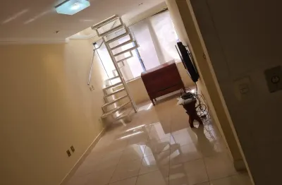 Cobertura duplex com 100 m², com 2/4, cozinha americana,pituba