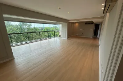 Apartamento de 145 m², com 3 suítes, varanda Gourmet, Alphaville 1