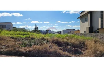 Viva, more e invista. o bairro cidade nova é um dos melhores  bairros da cidade para investir ou morar. o terreno tem 12x27 com uma área total de 324m