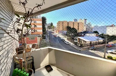 Apartamento 2 dorm/quartos com sacada e box de garagem no centro de passo fundo/rs