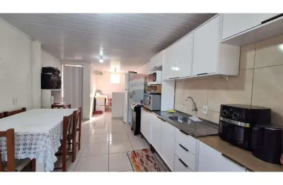 Casa em são josé: 2 quartos, iluminada e aconchegante