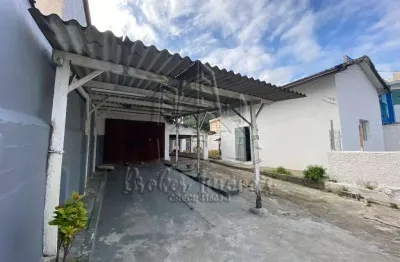 Casa para fins comerciais, à venda, em avenida principal do centro de caraguatatuba