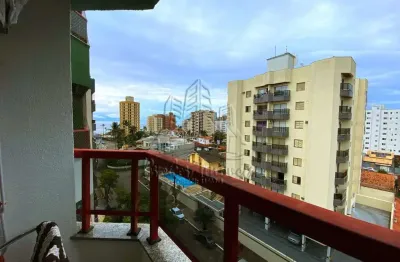 Lindo apartamento à 150 metros da praia martim de sá, com 3 dormitórios sendo 1 suíte com vista para o mar