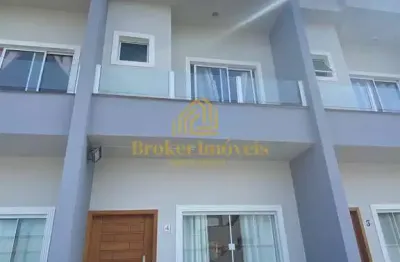 Sobrado villagio à 300 metros da praia das palmeiras, divisa com o jardim britânia