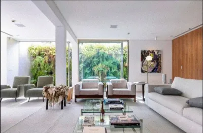 Casa brooklin paulista com 5 suítes e 7 banheiros 5 vagas  700 m²