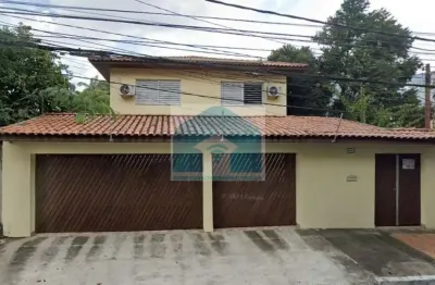 Sobrado residencial reformado no brooklin com 220 m²  3 dormitórios sendo uma suite 3 vagas!