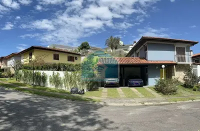 CASA DE CONDOMÍNIO 4 SUÍTES 4 VAGAS COM PISCINA 301m² área útil