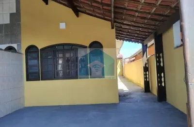 Casa geminada nobairro itaóca mongaguá sp, com 2 dormitórios, 1 suíte.