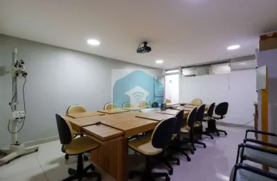 Casa para alugar na Alameda dos Nhambiquaras, 159, Moema, São Paulo