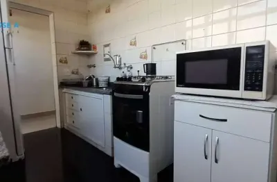 Classe a imóveis apresenta: casa espaçosa em localização privilegiada