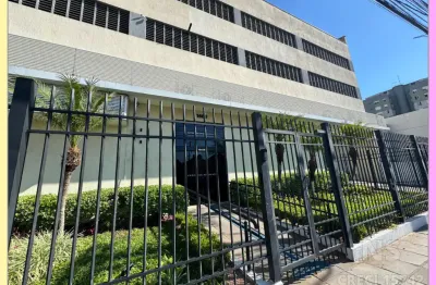 Oportunidade única! sala comercial espaçosa com 1 vaga no bairro santo antônio!