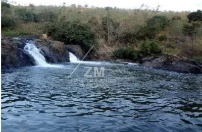 Fazenda à venda na rua presidente tancredo neves, 5, centro, monte sião, 20305 m2 por r$ 500.000