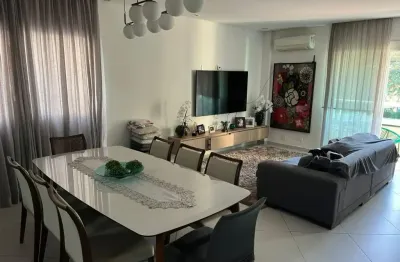 Sobrado estilo moderno próximo as praia das astúrias e praia do tombo