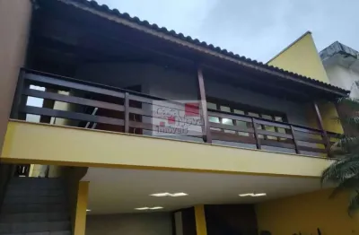 Excelente sobrado c/ 450 m² de área construída na região de guarulhos!!!