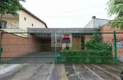 Casa térrea, ampla e bem localizada no pq. edu chaves