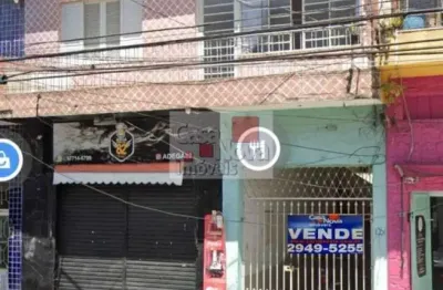 Ótimo imóvel para renda com 02 moradias, mais um salão comercial;