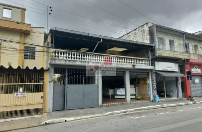 Ótimo  imóvel com casa e ponto comercial, terreno de 330 m².