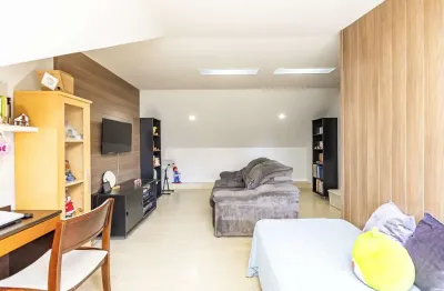 Sobrado para Venda em Curitiba, Capão Raso, 4 dormitórios, 1 suíte, 3 banheiros, 2 vagas