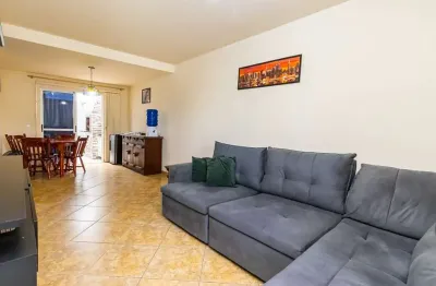 Sobrado para Venda em Curitiba, Capão Raso, 3 dormitórios, 1 suíte, 4 banheiros, 2 vagas