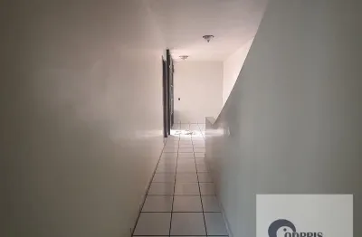 Apartamento com 4 quartos para alugar na Avenida Doutor Victor do Amaral, 605, Centro, Araucária