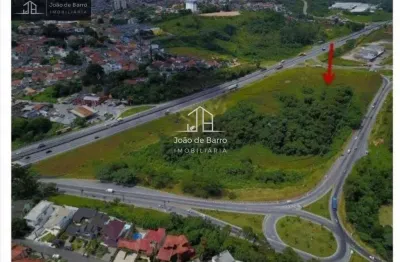 Terreno à venda na Avenida Presidente Dutra, Jardim Limoeiro, Arujá