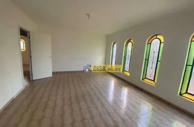 Sobrado amplo com 3 dormitórios, 6 vagas – 200 m² – bairro dos casa, são bernardo do campo