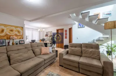 Casa com 3 dormitórios (1 suíte) à venda. são 350 m² privativos por r$ 1.990.000 no bairro guaíra em curitiba/pr