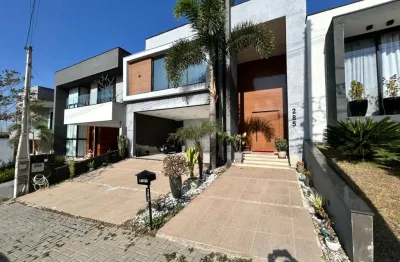 Sobrado para venda tem 266 metros quadrados com 3 quartos vivva