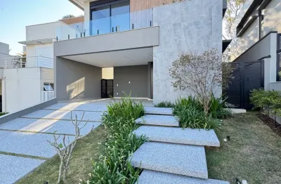 Residência em condomínio de alto padrão - pronto para morar