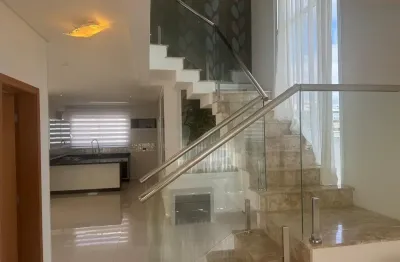 Linda casa no Cond. para locação Bella Citta Villagio 2 em Mogi das Cruzes