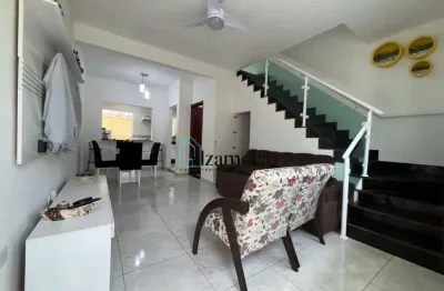 Casa em condomínio com piscina com vista para o mar