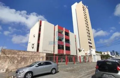 Apartamento com 3 quartos para alugar na rua joão alves de melo, 1873, lagoa nova, natal por r$ 1.900
