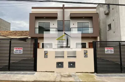 Excelente sobrado novo à venda, com 2 suítes e piscina
