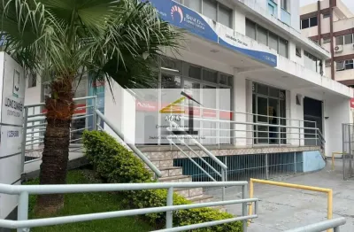 Ampla sala comercial à venda em excelente ponto de valorização no kobrasol