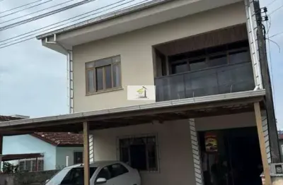 Conjunto de 02 sobrados e uma casa de madeira  à venda - praia joão rosa