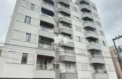 Apartamento de 2 quartos com sacada em localização privilegiada