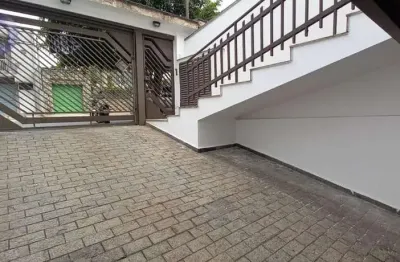 Casa com 3 quartos para alugar na Rua Guararema, Bosque da Saúde, São Paulo
