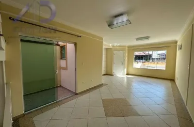 Casa com 3 quartos à venda na Rua Dom Luís de Bragança, Mirandópolis, São Paulo