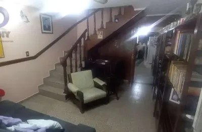 Casa com 3 quartos à venda na Rua dos Bogaris, Mirandópolis, São Paulo