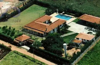 Chácara em boituva s.p. 5356m2 - piscina - salão de festas - quadra - churrasqueira - forno de pizza - salão de jogos