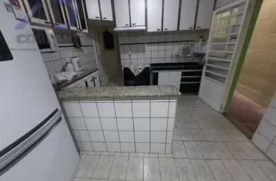 Casa com 4 quartos à venda na Rua Paraopeba, Taboão, Diadema