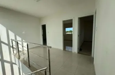 Aluga-se casa no terras alphaville camaçari com 4/4