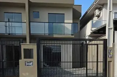 Casa com 3 quartos à venda na Rua Albano Schmidt, Boa Vista, Joinville