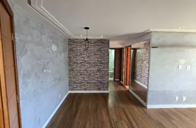 Apartamento de 2 quartos, 1 suíte, varanda, no condomínio città de lauro de freitas.
